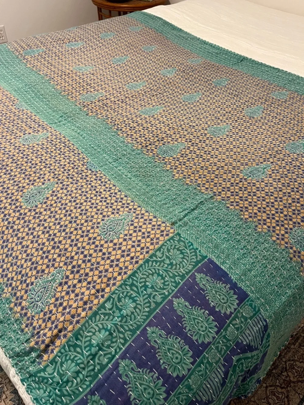 KANTHA QUILT HANDCRAFTED LIGHTWEIGHT REVERSIBLE BLANKET THROW BEDDING FROM INDIA - Picture 9 of 12